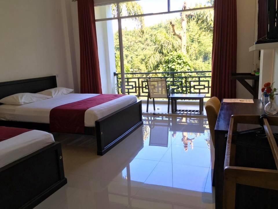 Kandy Rivers Edge Nature Resort Exteriör bild