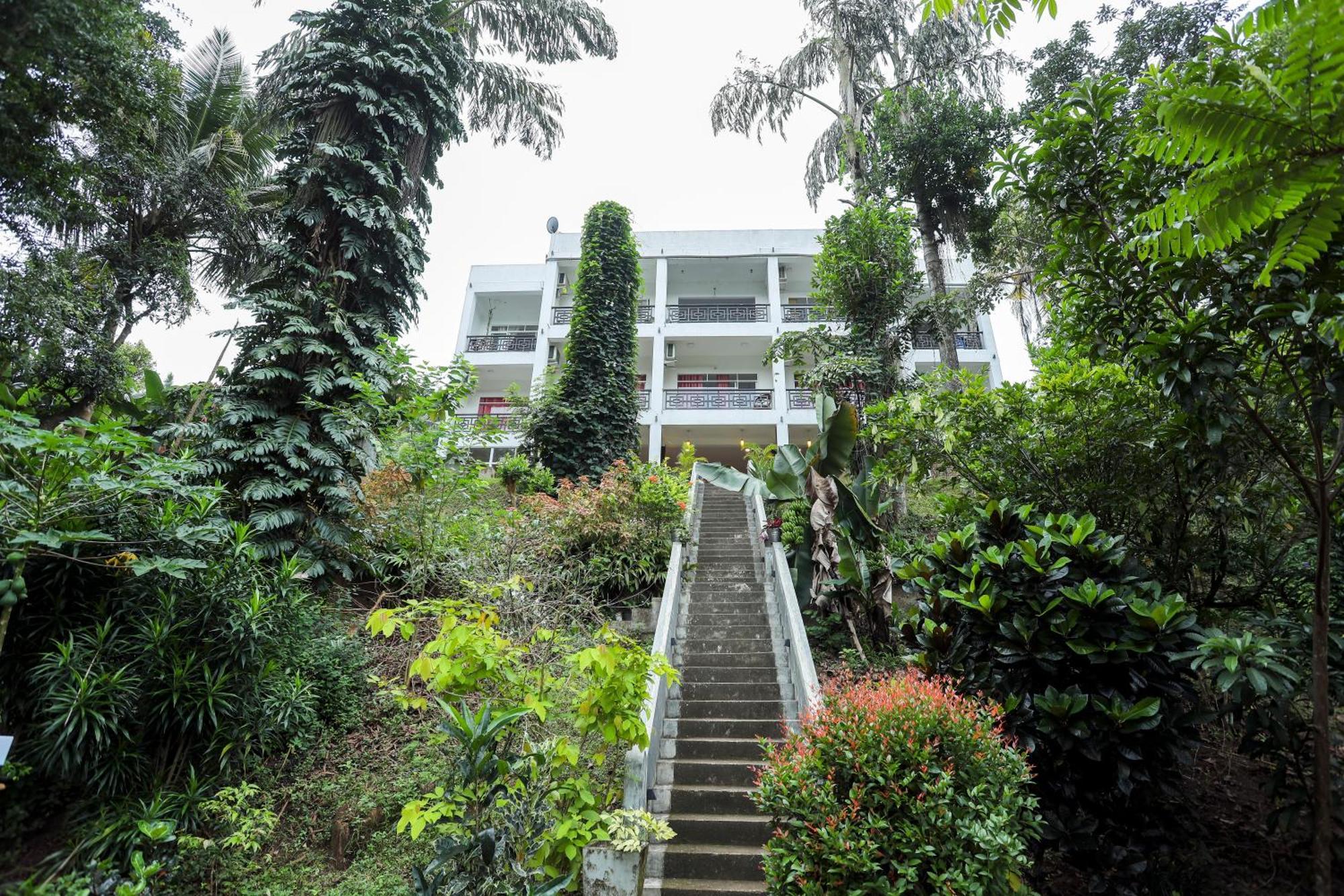 Kandy Rivers Edge Nature Resort Exteriör bild